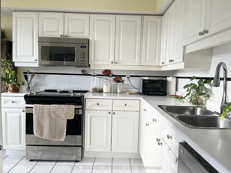 1 Palace Pier Ct #304 — Photo 12