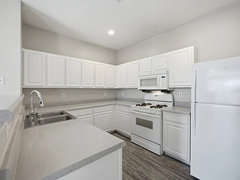 Colts Run-42 - Belmont Apartment 603