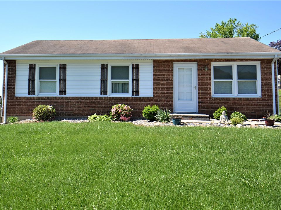 1st image of 574 Stacie Dr
