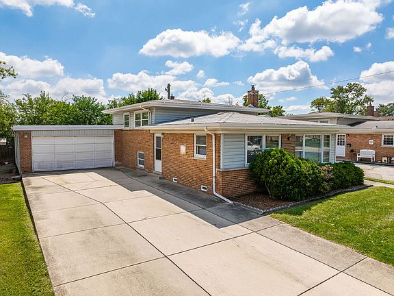 2nd image of 156 Kingston Pl