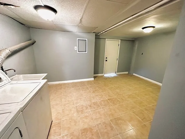 809 Fairfax Rd — Photo 11