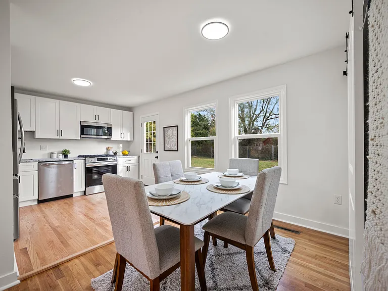 304 Hadaway Dr — Photo 11