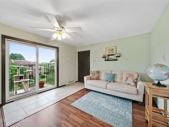 4th image of 310 Klein Creek Ct APT 6F