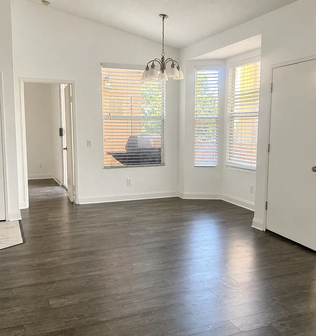 2 bed, 1060 sqft, $3,200 — Photo 3