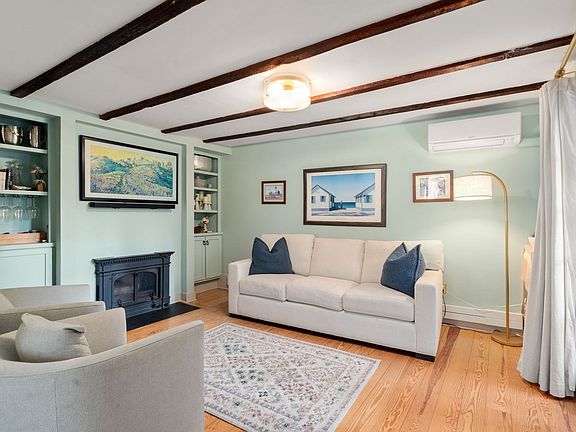 2nd image of 281 1/2 Main St #281
