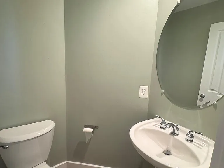 1322 N Danville St — Photo 21