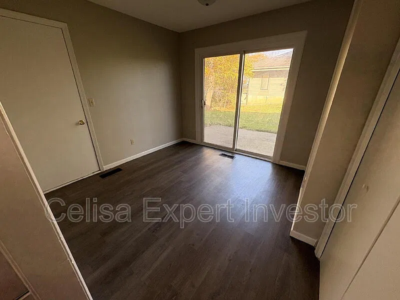 2 bed, 1.5 bath, 1000 sqft, $1,125 — Photo 4