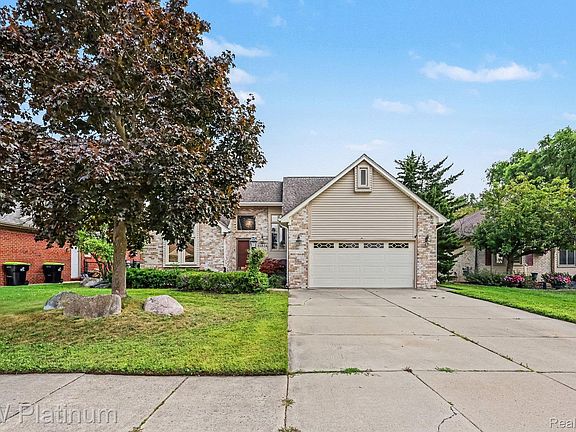 3rd image of 52824 Mary Martin Dr