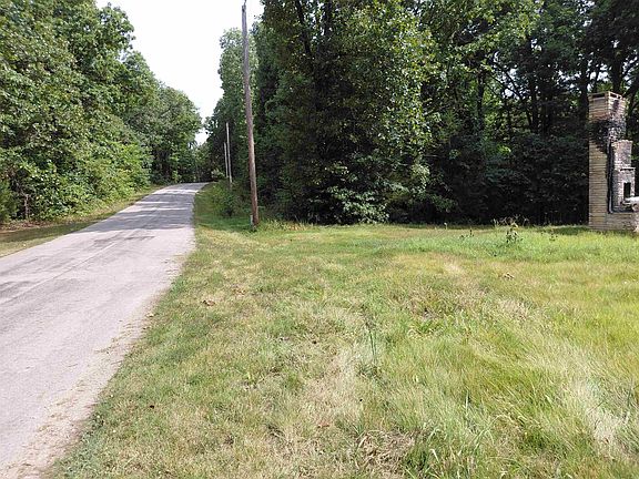 5th image of 239 Hiawatha Dr