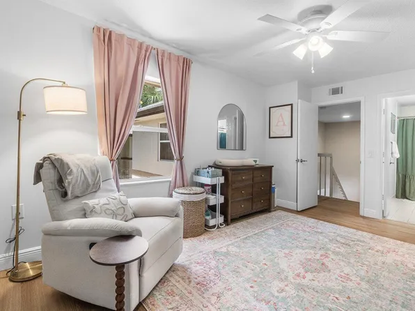 33 Clinton Court #C, Royal Palm Beach, FL 33411
