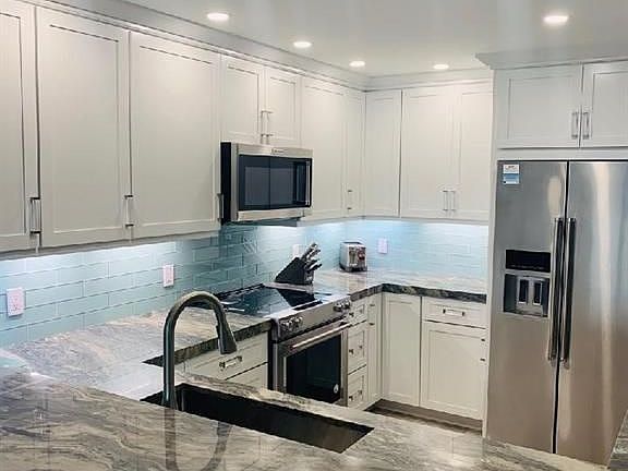 4th image of 26340 Hickory Blvd APT 202
