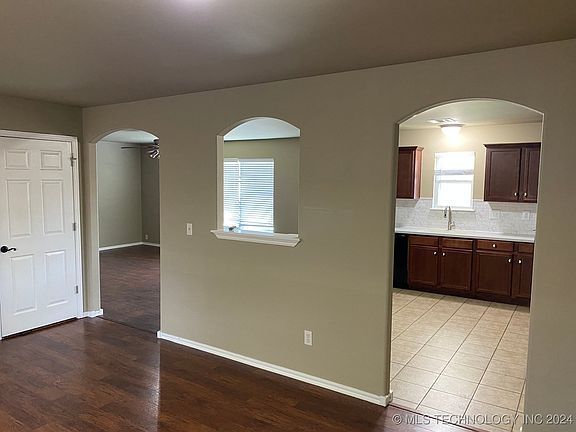 5th image of 113 Dp Newman Cir