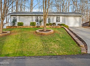 610 Caughron Dr, Sevierville, TN 37876
