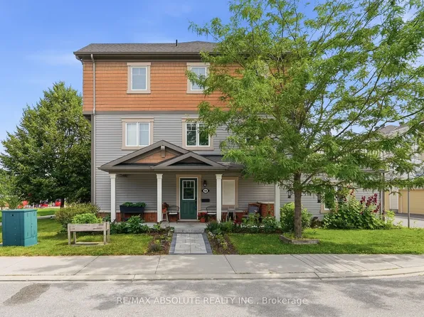 98 Brisote Ln, Ottawa, ON K2S 0V4