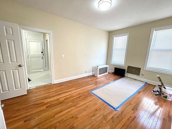 5th image of 24-52 29th St #3AA