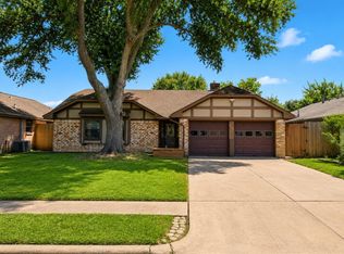 6107 Autumn Arbor Dr, Houston, TX 77092