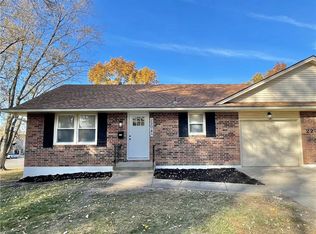 2204 Ridgewood Rd APT A, Harrisonville, MO 64701