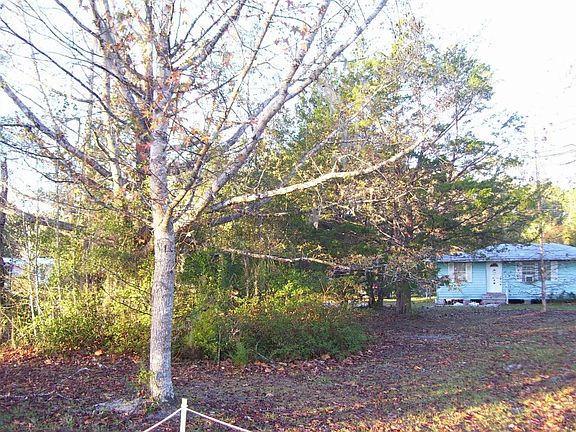 2nd image of 200 Beaver Ln