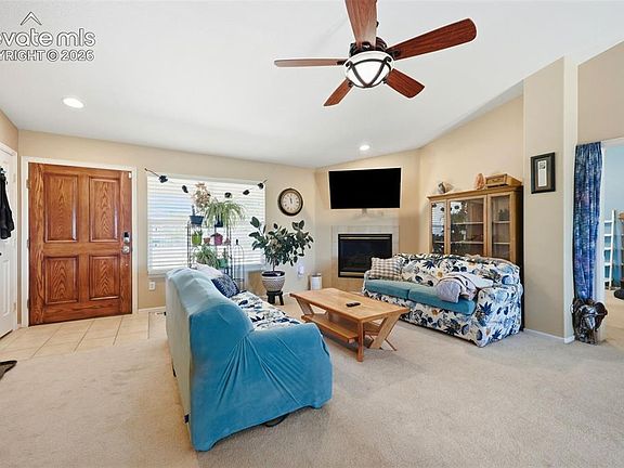 3rd image of 1286 N Ladonia Dr