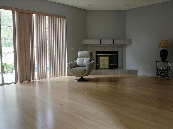 5th image of 9318 Heritage Oak Ct