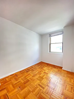 Rented by Kaden Realty | media 18