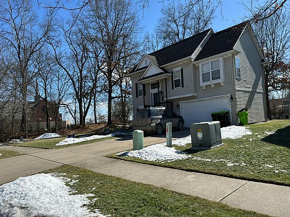 2nd image of 920 1st St