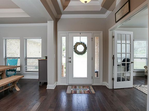 4th image of 4527 Oak Orchard Cir