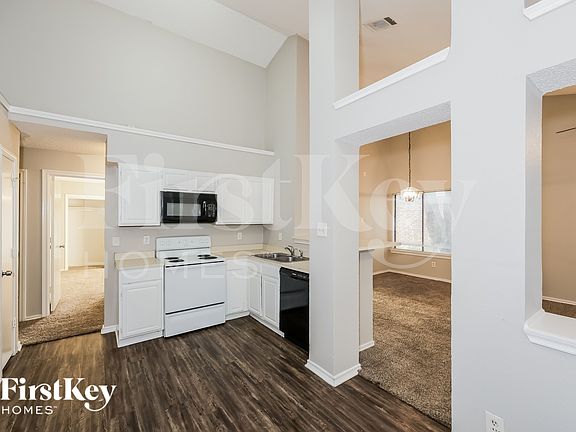 4th image of 6014 Glenwood Dr