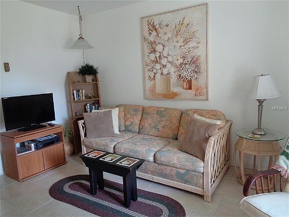 3rd image of 491 1st St S APT 114