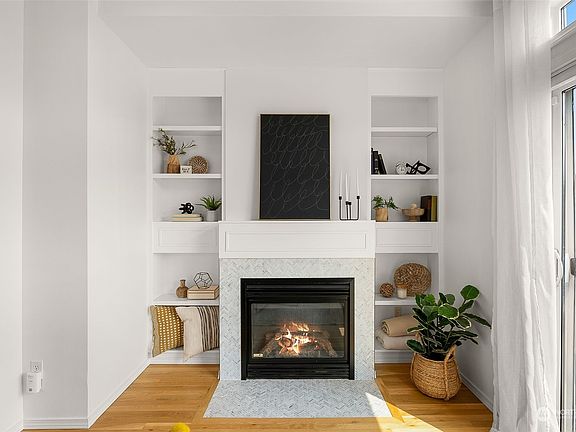 4th image of 5518 30th Avenue NW