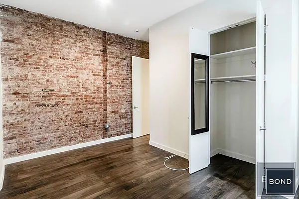 Rented by Bond New York | media 5