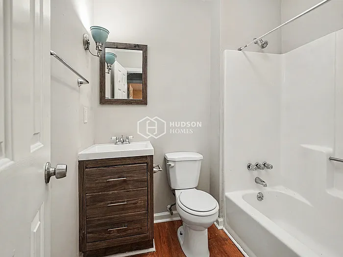 4186 Castle Gate Ct — Photo 13