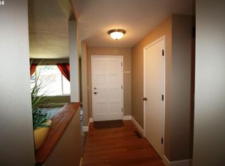 775 NE Fairway Ln, Canby, OR 97013