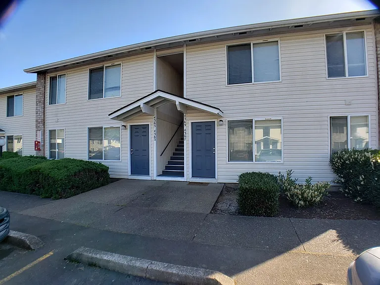 Greenwood Park Apartments — Photo 6