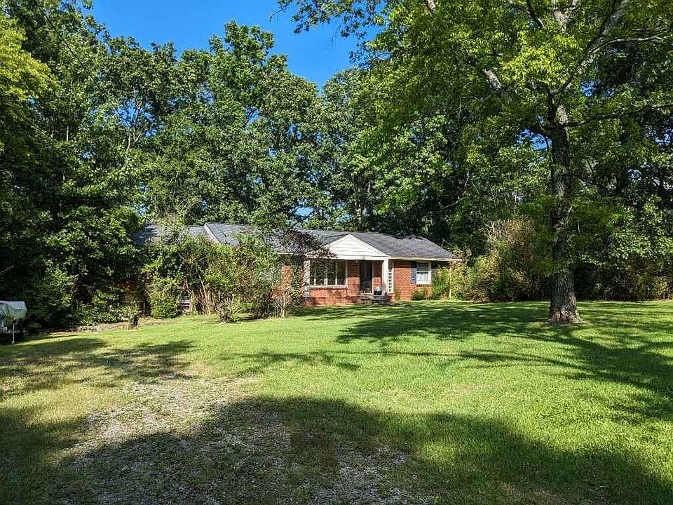 2nd image of 744 Georgetown Dr