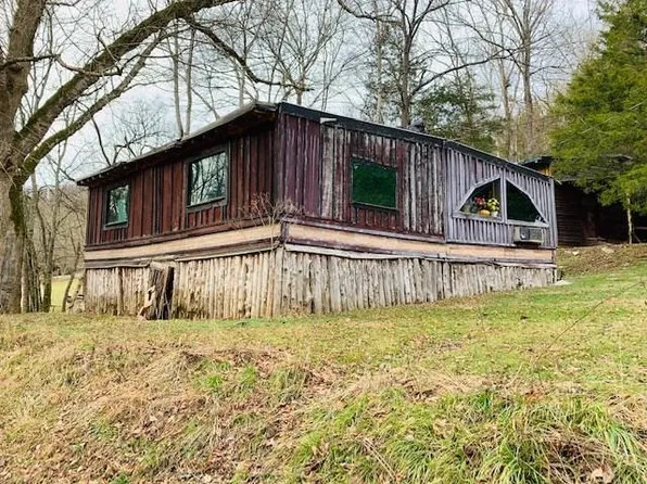 40 Grisham Hollow Ln, Elmwood, TN 38560