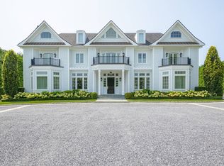 81 Meadowmere Pl, Southampton, NY 11968