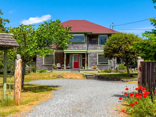 2854 Farm View Rd, Courtenay, BC V9N 9C7