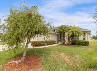 989 Danville Cir, West Melbourne, FL 32904