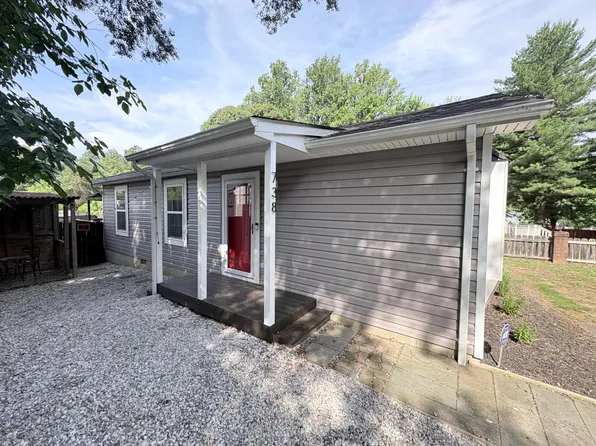 738 White Sands Dr, Lusby, MD 20657