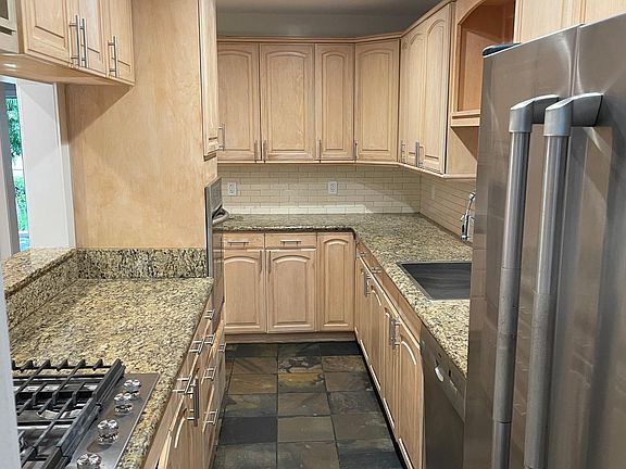 5th image of 1513 12th St #2