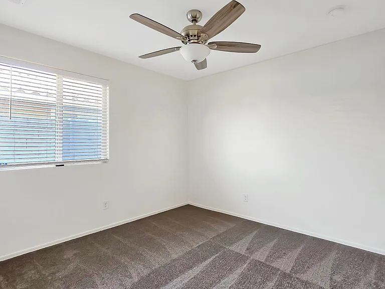 25752 W Samantha Way — Photo 18