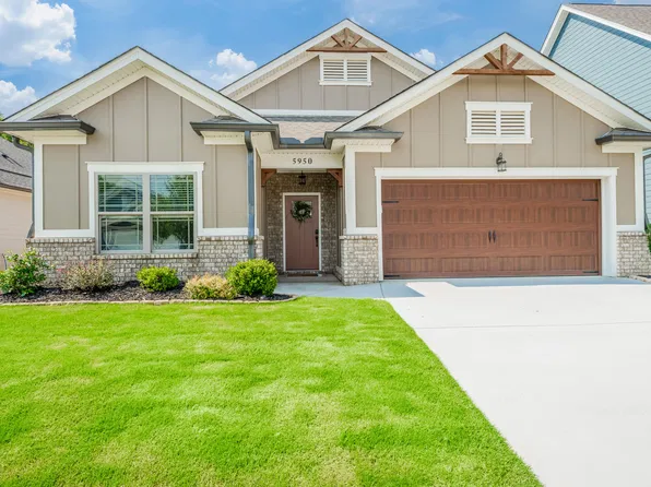 5950 Amber Valley Ln, Hixson, TN 37343