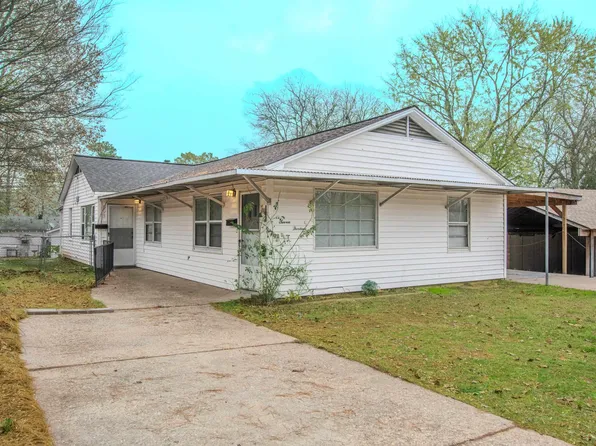 713 Oakwood Dr, Benton, AR 72015