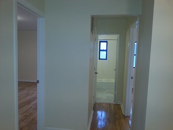 5th image of 15336 73rd Ave APT 3C