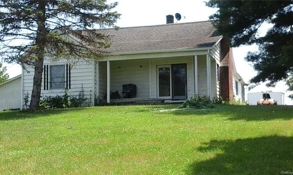 1st image of 7 Warn Ave