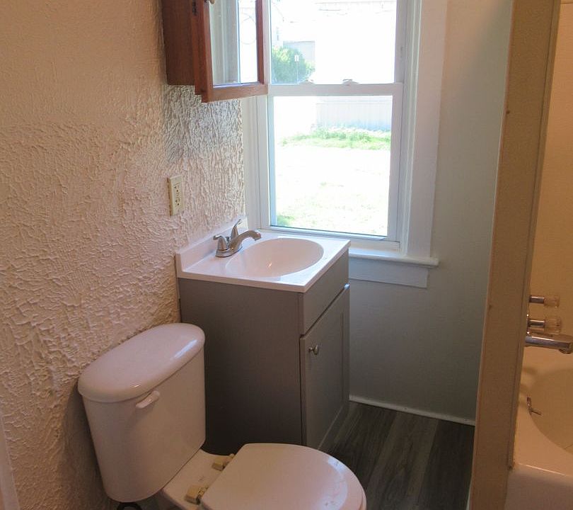 1st image of 426 Huron St #1