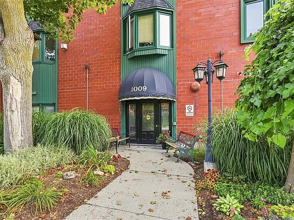 2nd image of 1009 Queenston Rd #217