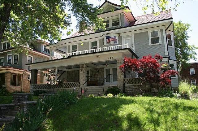 1st image of 523 W 38th St