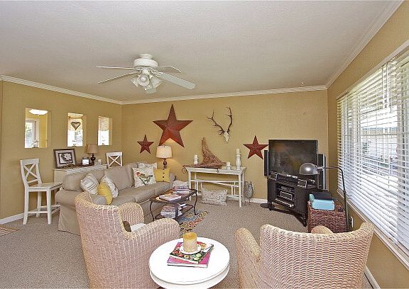 2nd image of 8573 Loretto Ave